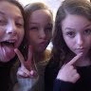 Meet your Posher, Claudia